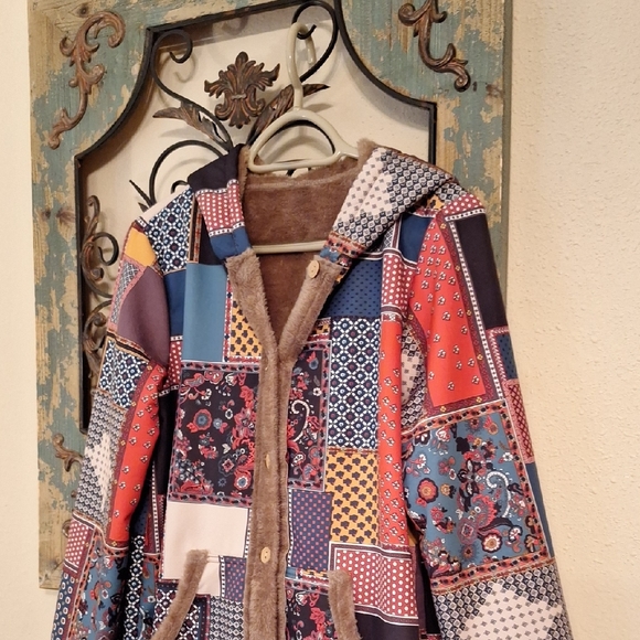 Colorful Patchwork Puffer Coat with Faux  Fur Trim. NWOT Size Large - Picture 10 of 17